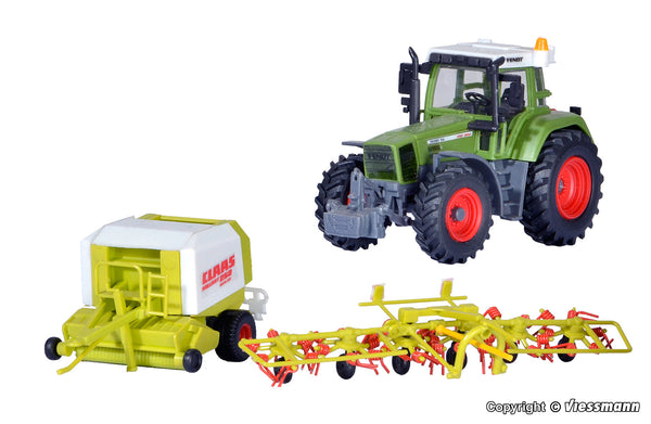 kibri 12233 H0 FENDT Tractor With Accessory Equipment