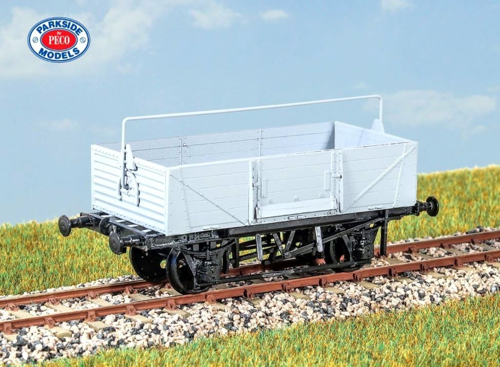 Peco 77570 00 PC28 Parkside Kit, Shock Absorbing Open Wagon, Ep III BR