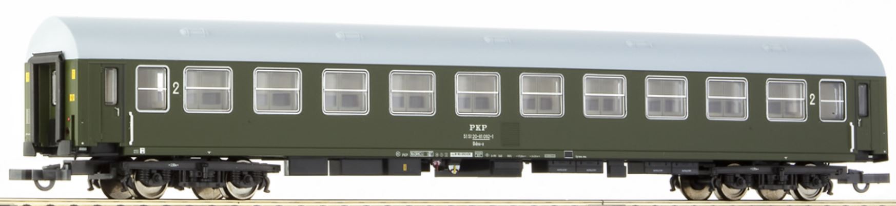 Roco 64816 H0 2nd Class Passenger Car, PKP