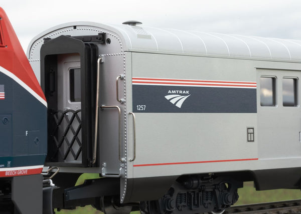 LGB L20493 20493 srbu G Trainset With Diesel Loco Class P42 And 5 Passenger Coaches, With DCC/Sound/Lights, Ep VI Amtrak USA +++ For pick up at shop only +++