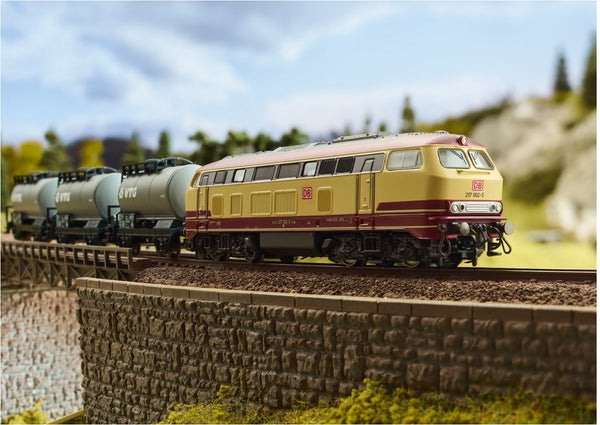 Minitrrix T11160 11160 N Startset Digital Freight Train With Class 217 Diesel Engine With TEE-Colors And 3 Freight Cars, Ep V DB