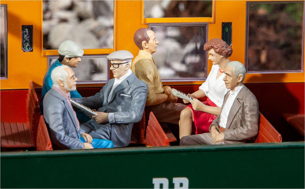 Pola 331503 G Figurines, Travellers Sitting In A Carriage 3, 6pcs